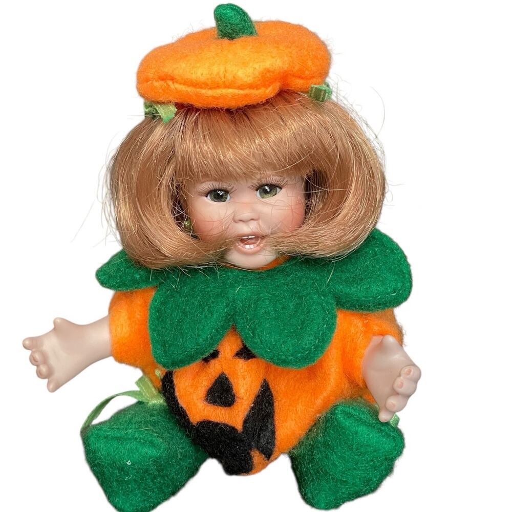 Marie Osmond Small Dolls for All Seasons Halloween Doll Porcelain Tiny Tot